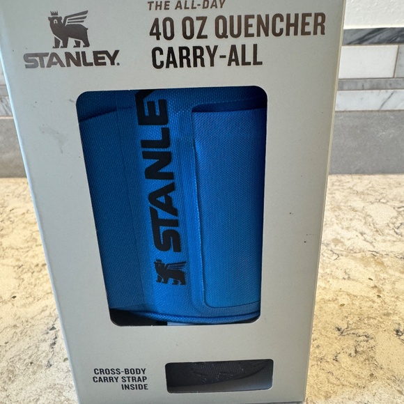 NWT Stanley All Day 40 oz Quencher Carry-All accessory designed to hold Tumbler - Picture 9 of 10